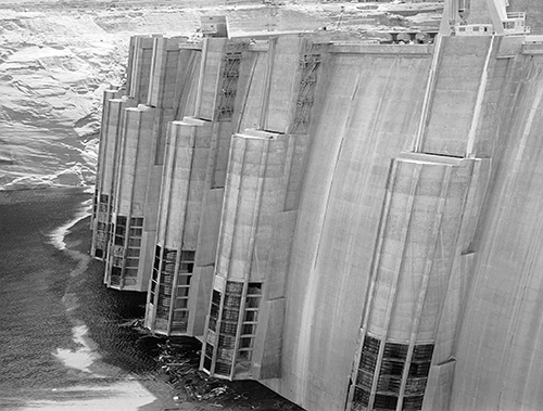 Glen Canyon Dam during initial filling in 1963